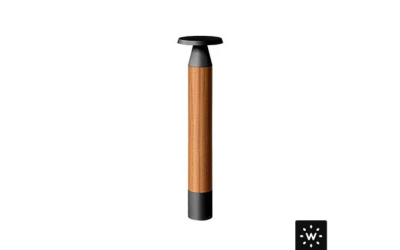 Designplan. Olo Wood 1.0 LED Bollard, Weather-Resistant Teak, Ø8.1'' x 31.5'', 14W-180°-1460 lm, 19W-360°-2057 lm, IP66.