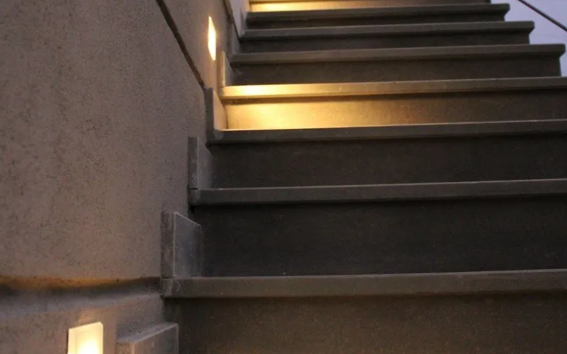 Bullard Bollards. GH1600-BAATEN. PASSO 97° x 96° x 40°.