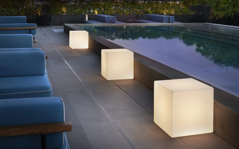 Bullard Bollards. BB-LPCUB0-IF. CUBO (ILLUMINATION FURNITURE).