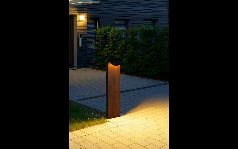 Bullard Bollards. BB-DHD-GLC. Teakway (STANDARD GRADE).