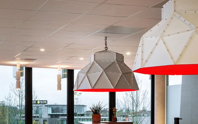 Bullard Bollards. Apollo Outdoor Pendant / Catenary.