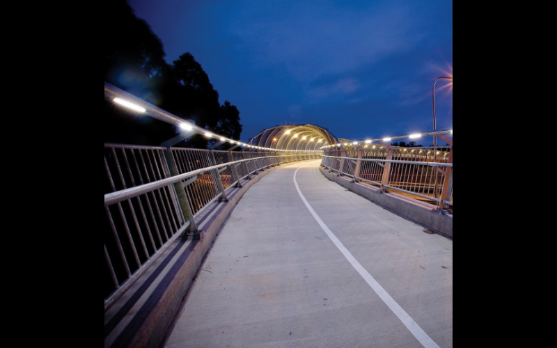 Bullard Bollards. BB-001108.BGXO-GH. Corrimano linear Integrated Hand Rails.
