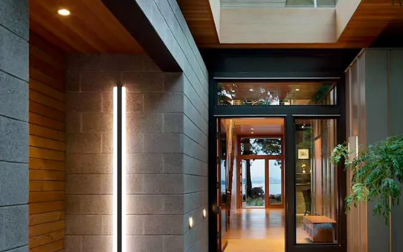 Bullard Bollards. CLH213. AXO OUTDOOR WALL LAMP.