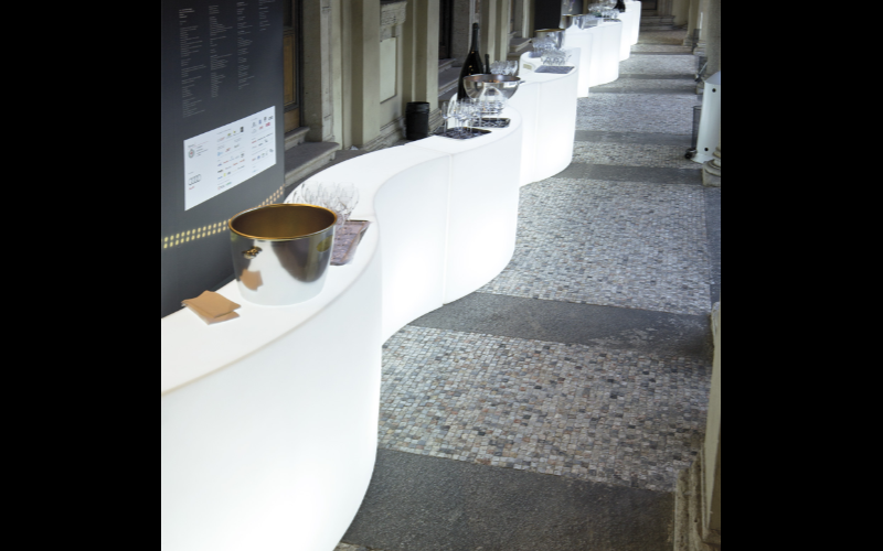 Bullard Outdoor. BO-SNB100-IF. SNACK BAR (ILLUMINATION FURNITURE).