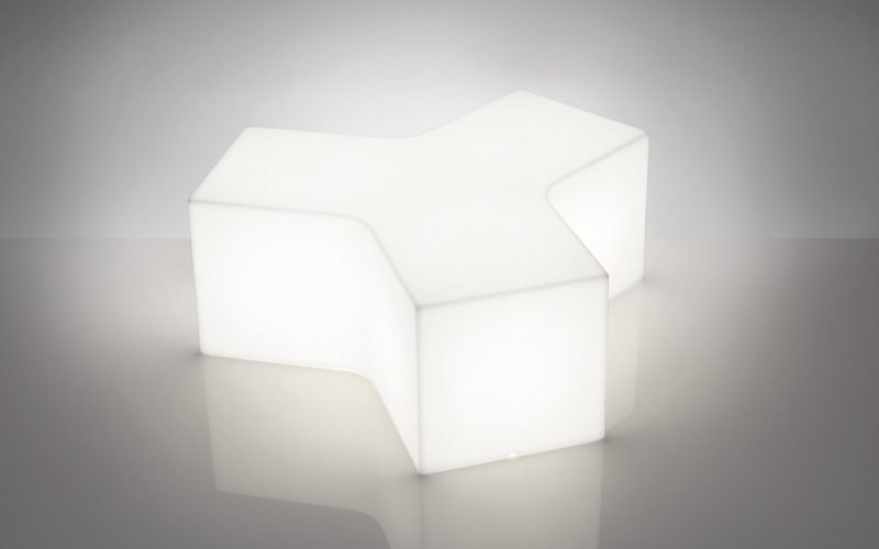 Bullard Outdoor. BO-YP-IF. ypsilon (ILLUMINATION FURNITURE).