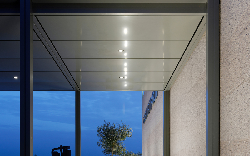 Bega US. 24 824. Downlight Wide beam.