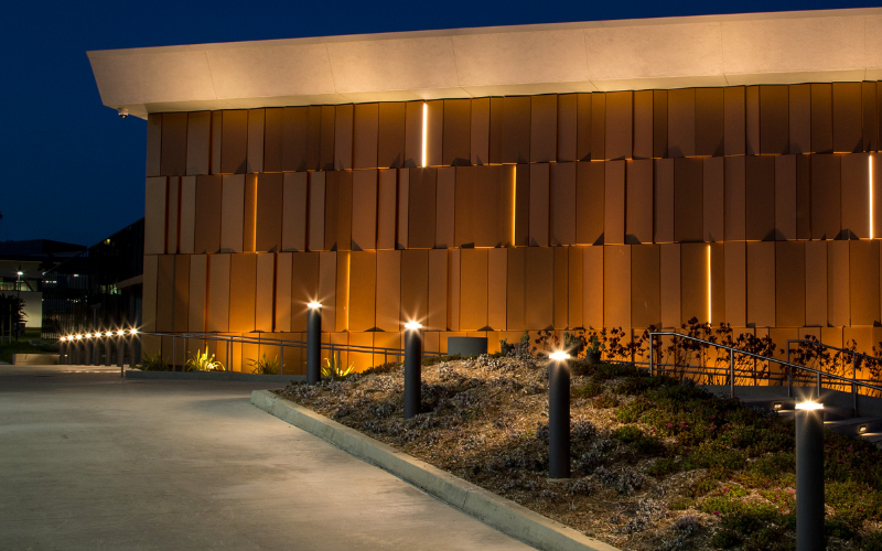 Bega US. 99 570. Bollard 360° light output.