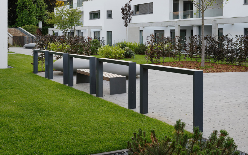 Bega US. 99 061. Pathway luminaire Symmetric.