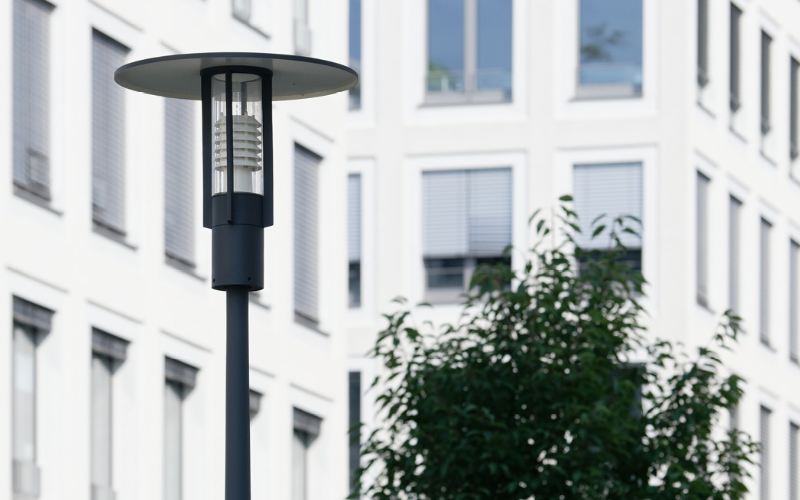 Bega US. 77 142. Pole-top luminaire Symmetric.