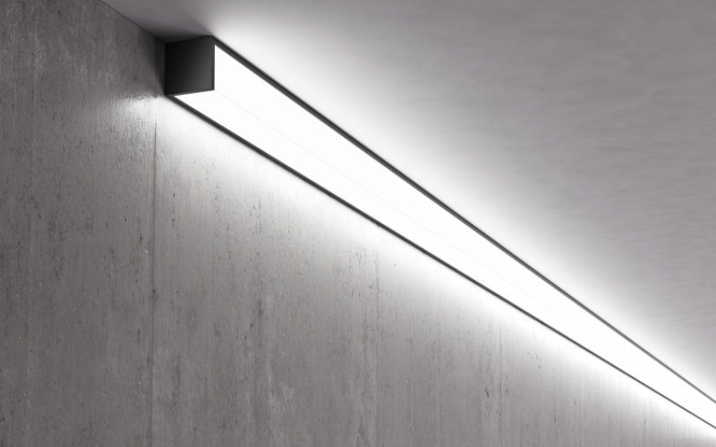 BASO. CORNER LINEAR RUN SURFACE.