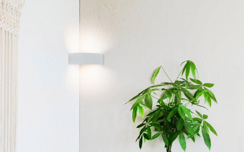 BYIBA Light. BY-2483B-9010. CHIGLIA ANGLE (wall).