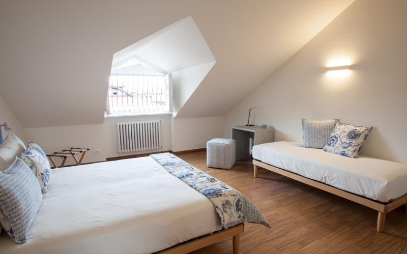 BYIBA Light. BY-2427B-9010. BIBAIZE (Wall-Mounted).