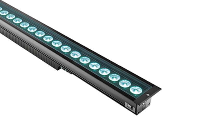 Designplan. Colorado 4 Adj. Linear In-grade RGBW LED, Trim, Driveover, 3 lengths, 43W/64W/85W, 2547-5104 lm, IP65, IP67, IP69.