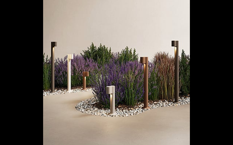 Designplan. Intono B 1.2 LED Bollard, 4.9'' x 31.5'' height, 9W, 331 lm, IP66.