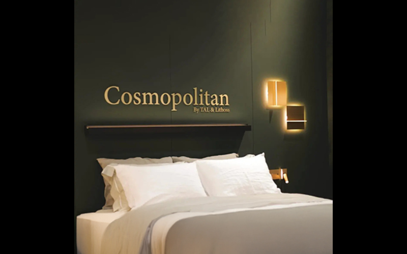 Designplan. Cosmopolitan Square LED Wall Mount, 9.3'' x 9.3'' x 0.4'', 6W, 429 lm, IP20.