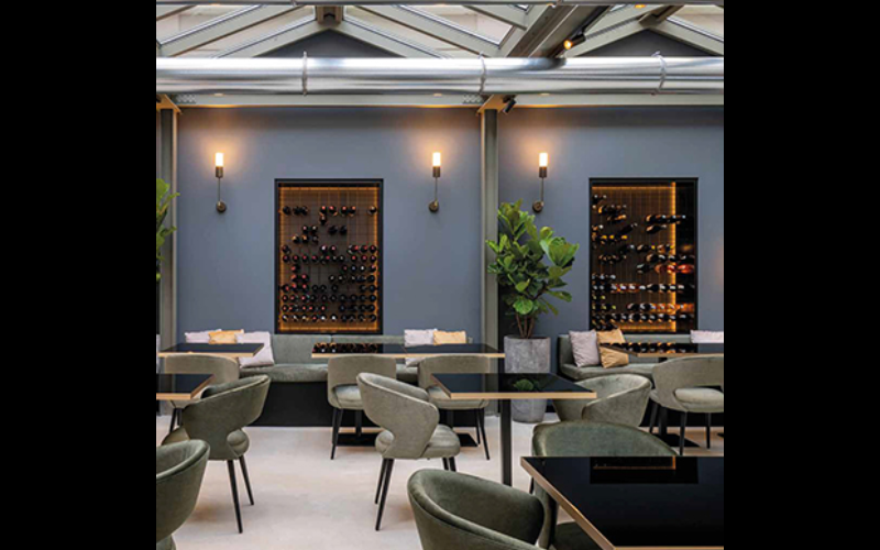 Designplan. Bicchiere Grande Con Vetro Wall Mount, 10W Max (Bulb by Others), Head: 8.7'' h / Full: 20.9'', IP20.