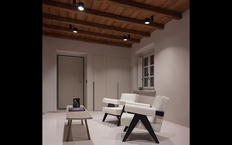 Designplan. Anello Alto Adj. Wall Mount, AR111 Bulb (by others), Ø4.7'' x 9.8'' (single) or Ø4.7'' x 16.9'' (double), IP20.