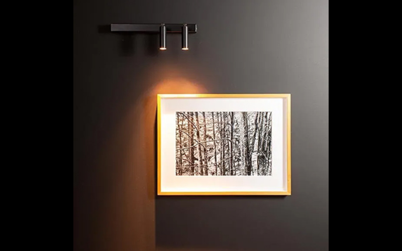 Designplan. Cilindro 2X Su Barra LED Wall Mount, 3W per beam, Ø1.2'' x 3.9'' head, 375 lm, IP20.