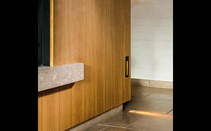 Designplan. Flox Linear Recessed Wall LED, 2.2'' x 8.8'' h, 4W, Integral, 367 lm, IP20.