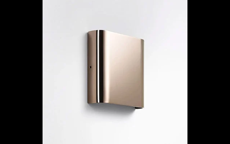 Designplan. Lucignolo LED Wall or Floor Mount, 4.6'' x 4.7'' h, 3W / 303 lm per beam, IP65.