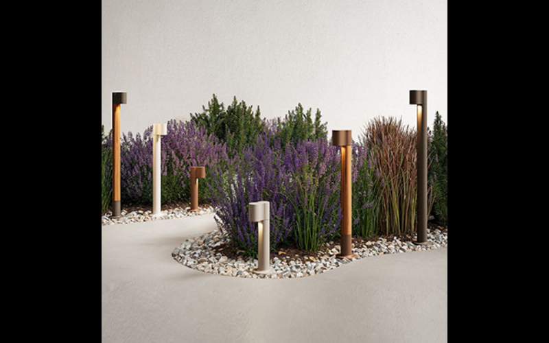 Designplan. Intono B Wood 1.2 LED Bollard, Weather-Resistant Teak, 4.9'' x 33.5'' h, 9W, 331 lm, IP66.