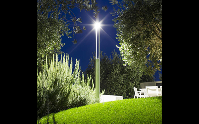 Designplan. Mok Mini Bollard 1200, 180° Emission, Ø4.3'' x 47.2'', 3.5W, 193 lm, IP65, IP68.