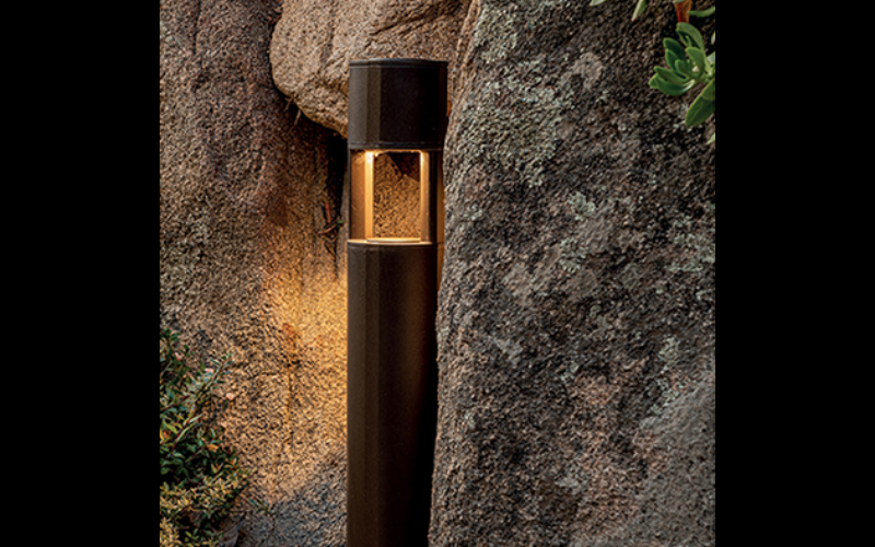 Designplan. Mok Bollard 1000, 180° Emission, Ø6.6'' x 41.9'', 11W, 449 lm, IP65, IP68.