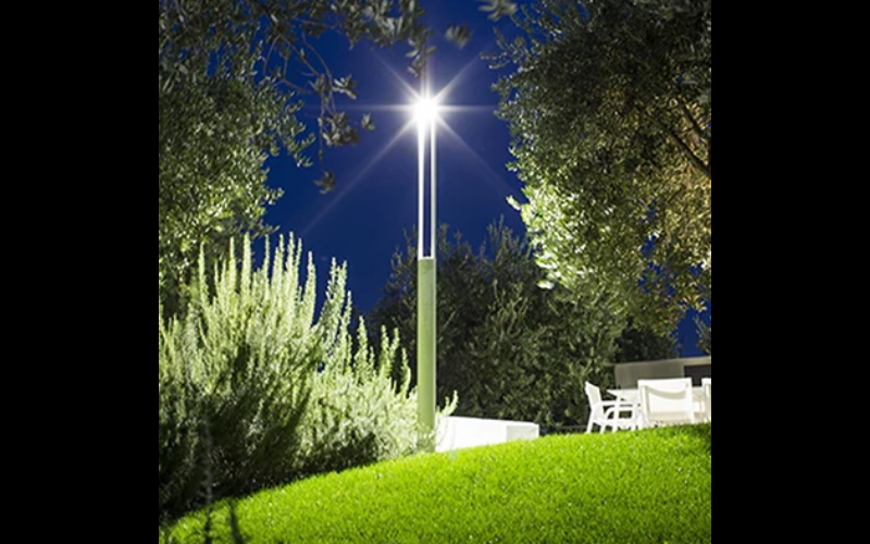 Designplan. MOK Bollard 3300, 360° Emission, Ø6.6'' x 130.1'', 22W, 1585 lm, IP65, IP68.