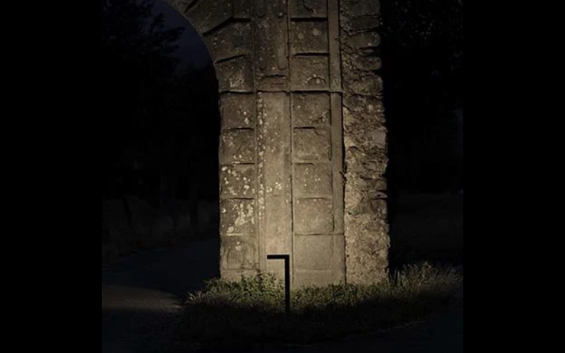 Designplan. Muse Capsule Bollard, Ø1.4'' x 6.7'' (Head), 3 Heights, 5W, 600 lm, IP65.