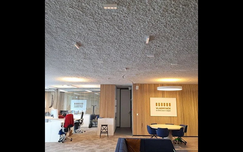 Designplan. Pixl 4 Ceiling Mounted Linear LED Downlight, 6.5'' x 1.6'', 8W, 1057 lm, IP20.