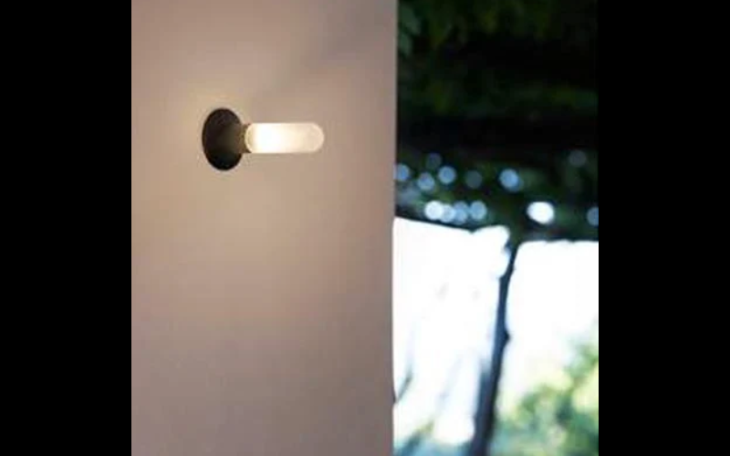 Designplan. Muse Stilla Wall LED Surface Mount, Ø1.4'' x 3.9'', 1.5W, 255 lm, IP65.