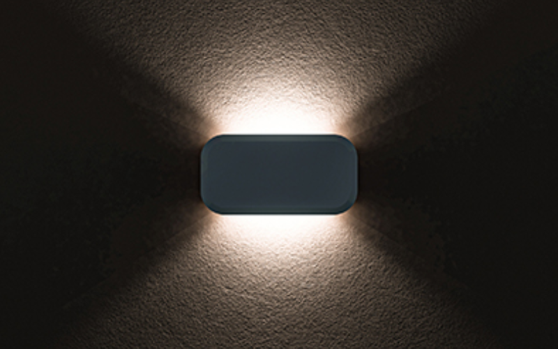 Designplan. BRICK SMOOTH LED Wall Mount, Up & Down, 2 lengths, 6W / 634 lm, 12W / 1686 lm, IP65.