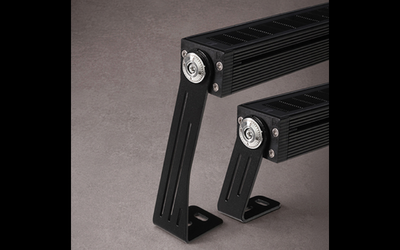 Designplan. Neva Mini Pro 2 Surface Mt. Linear Profile LED, 5.5W - 409 lm / 7W - 568 lm, IP66/IP67.