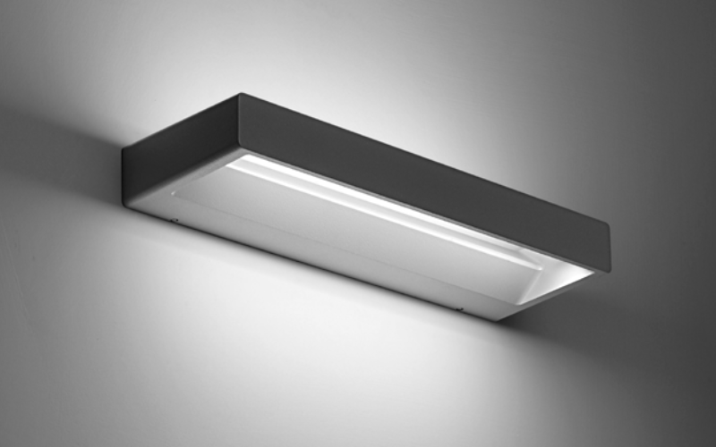 Horizon Medium 02 13.9'' x 4.7'' Surface Mounted LED IP65. by Designplan