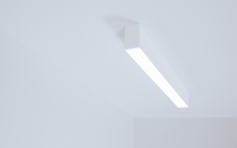 Lumenpulse. LLI2S. Lumenline Surface Ceiling Mount.