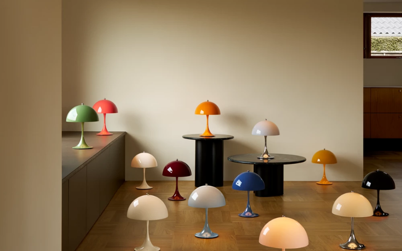 Louis Poulsen. Panthella 250 Portable Lamp.