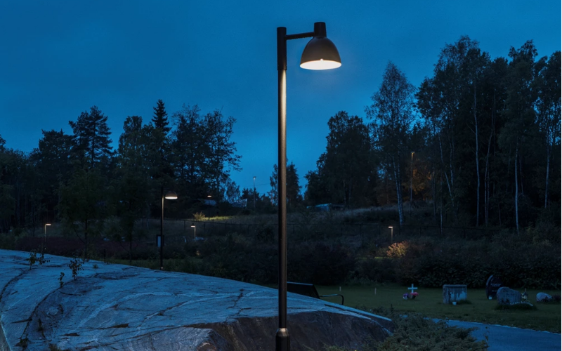 Louis Poulsen. Toldbod 290 Post.