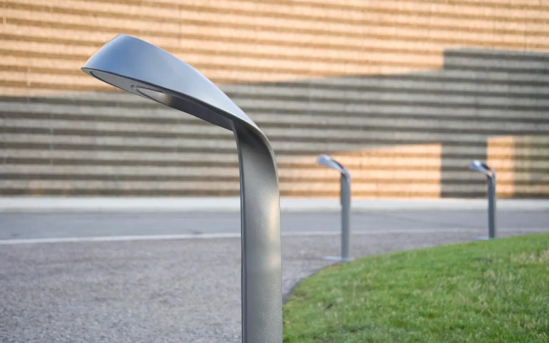 Landscape Forms. GL. Lo-Glo Path Light.