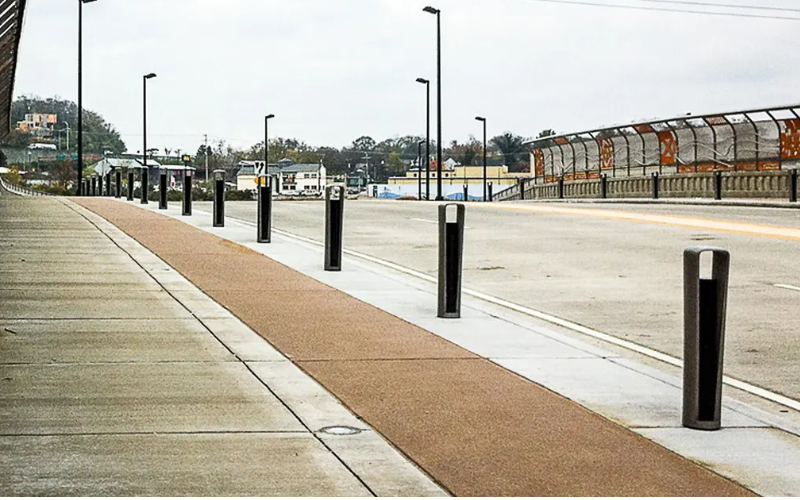 Landscape Forms. Stop Bollard Metro40 Collection.