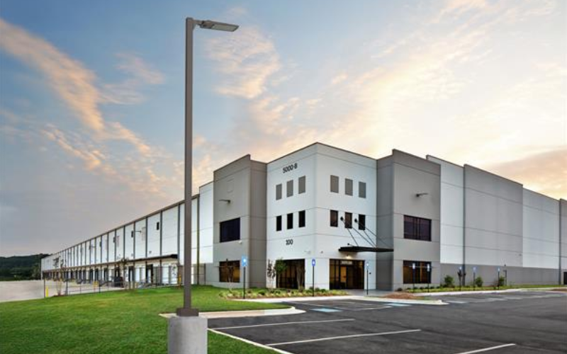 Lithonia Lighting. EAX2. LED Area Luminaire.