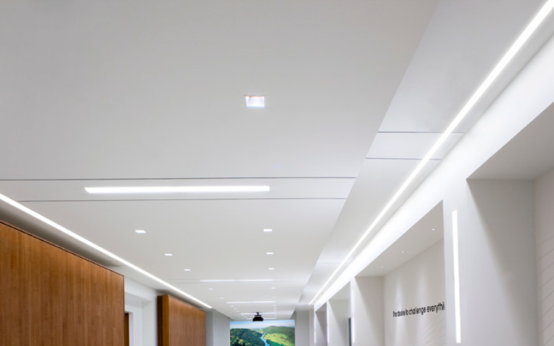 Prudential Lighting. STR2. Stream2 — 2˝ Veiled Ambient Slot.