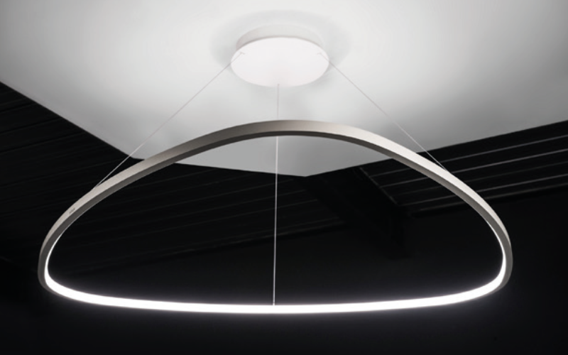 Sattler. SLIM DELTA IN.