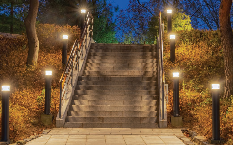 Structura. NAVI. Illuminated Aluminum Bollard.