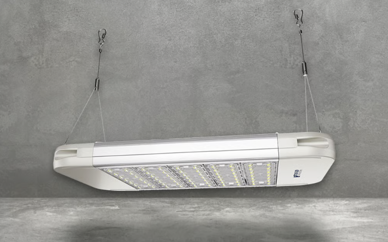 Titan LED. Hennessy Elite II High Bay.