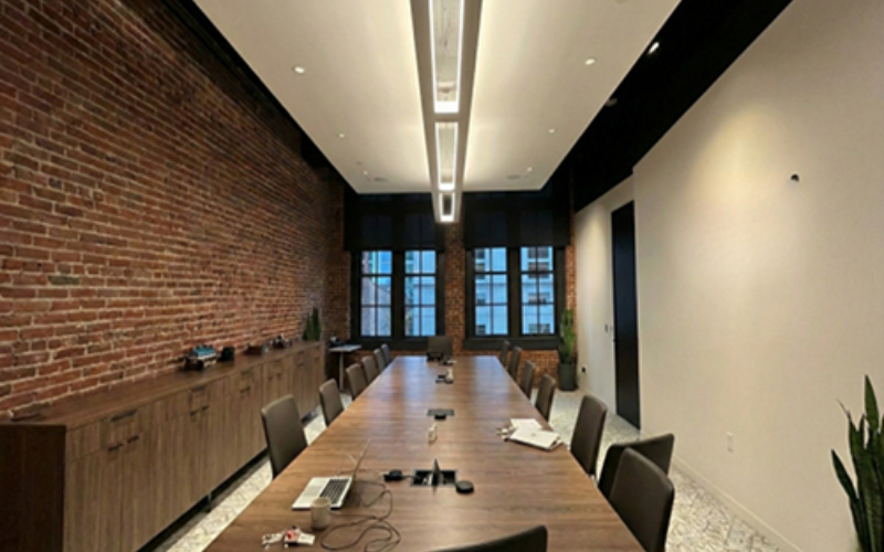 Viscor. ALR. ALLURA W (ALRW) Visioneering Premium-Grade Suspended Linear Luminaire (Window).