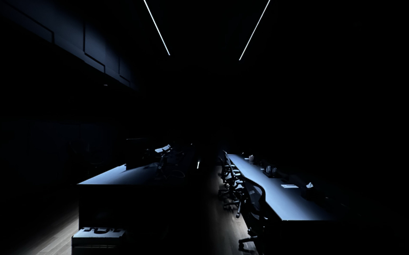 Whitegoods. WG-60PTL-ST. ProTools 60 Linear Studio Downlight Suspended / Surface Mount.