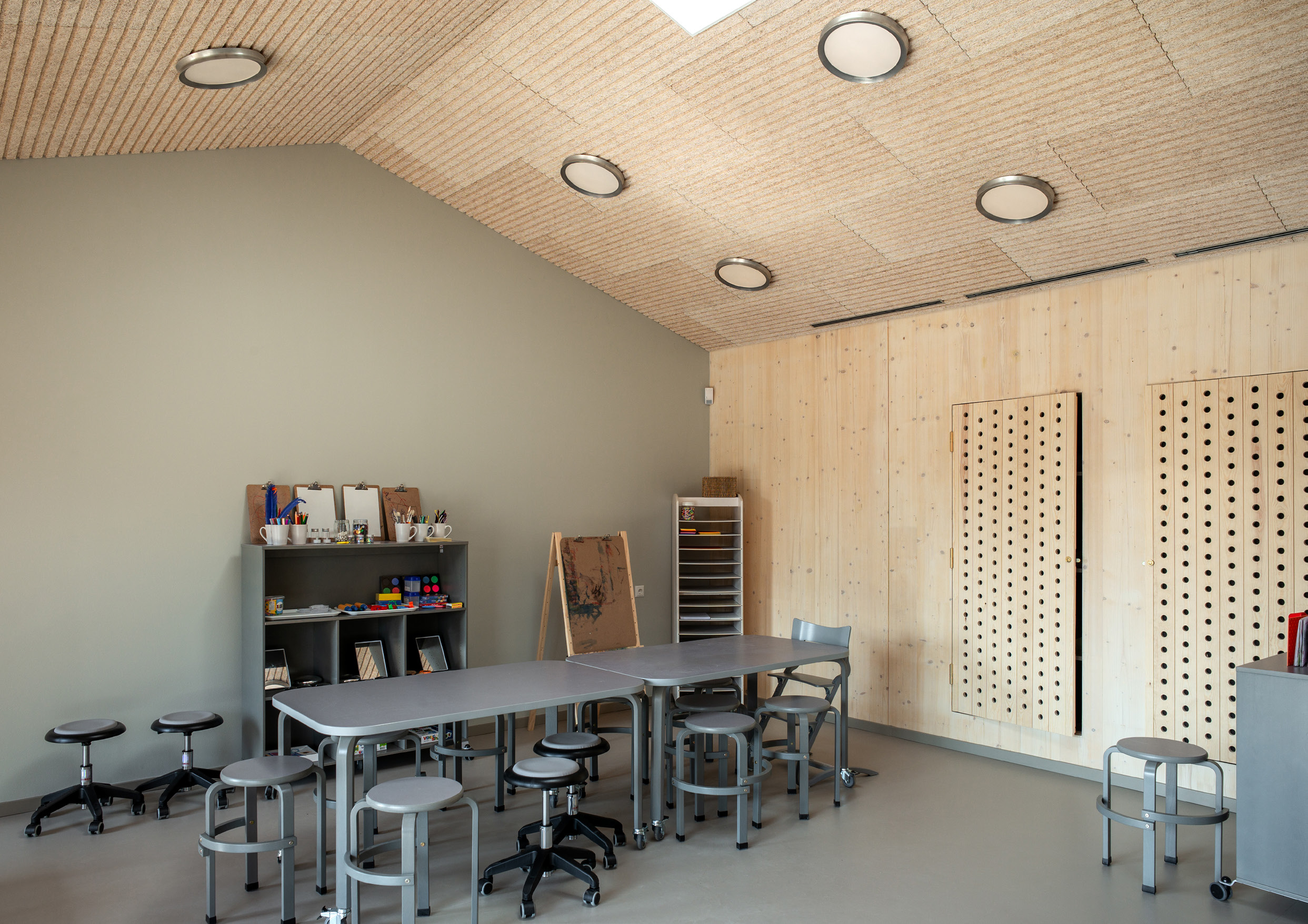 F-L Lighting Kindergarten Academy