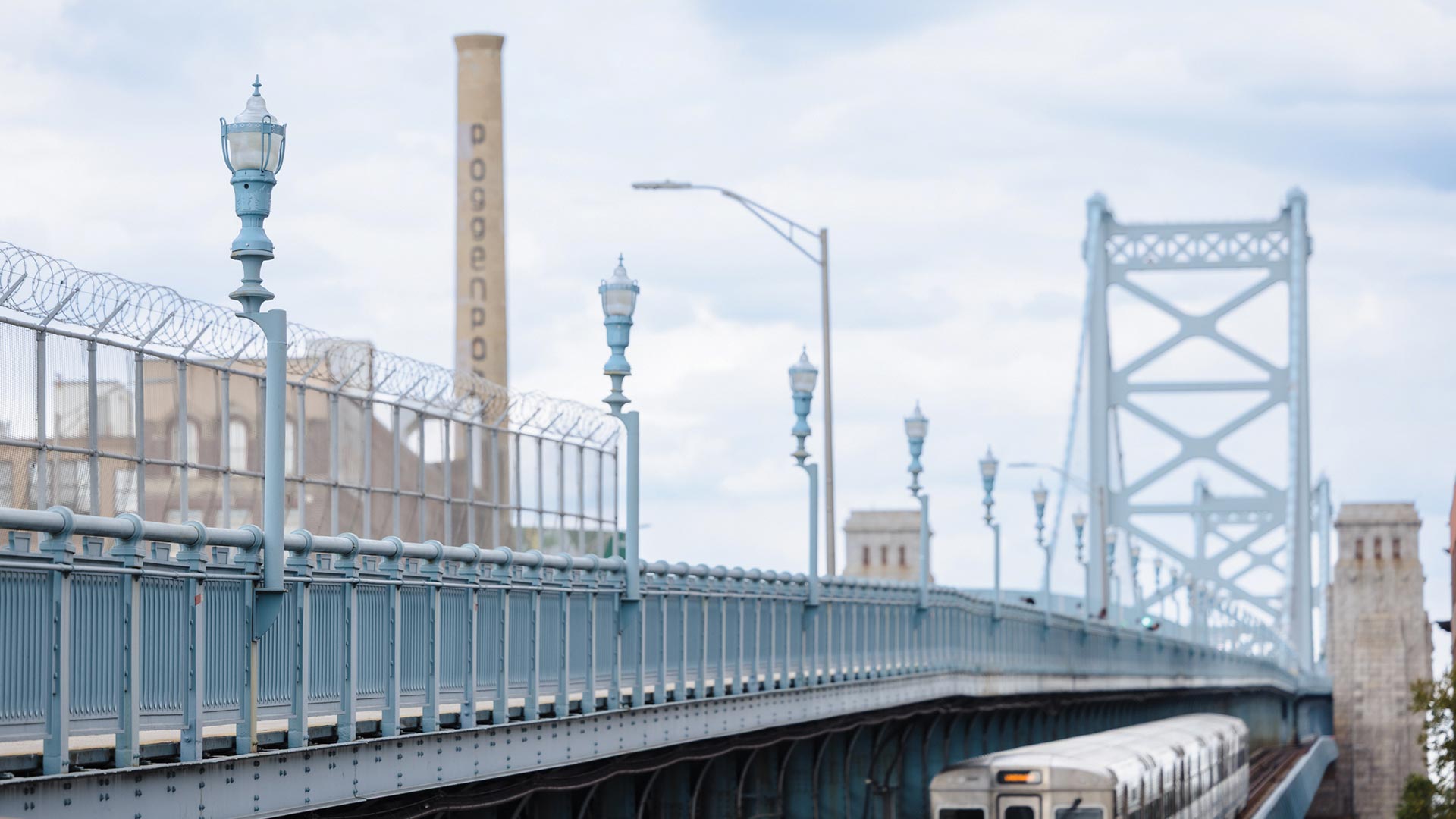 Holophane Benjamin Franklin Bridge