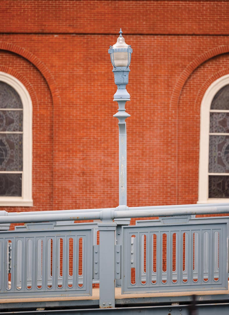 Holophane Benjamin Franklin Bridge