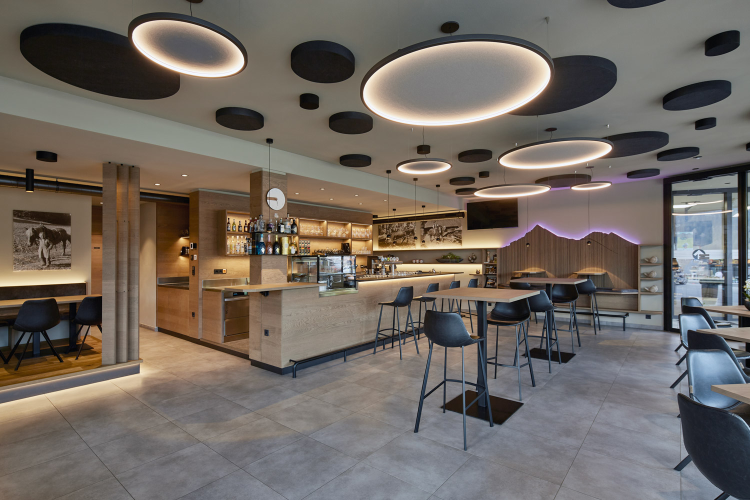 Intra Lighting Bistro Mesner